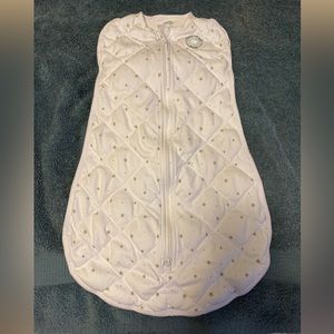 Dreamland baby weighted swaddle. Size small